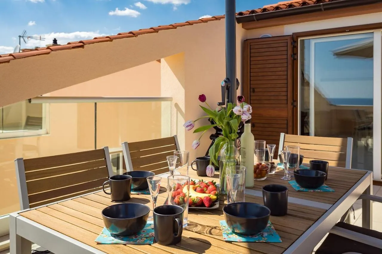 Bella Vista Apartments Peruški 0*,