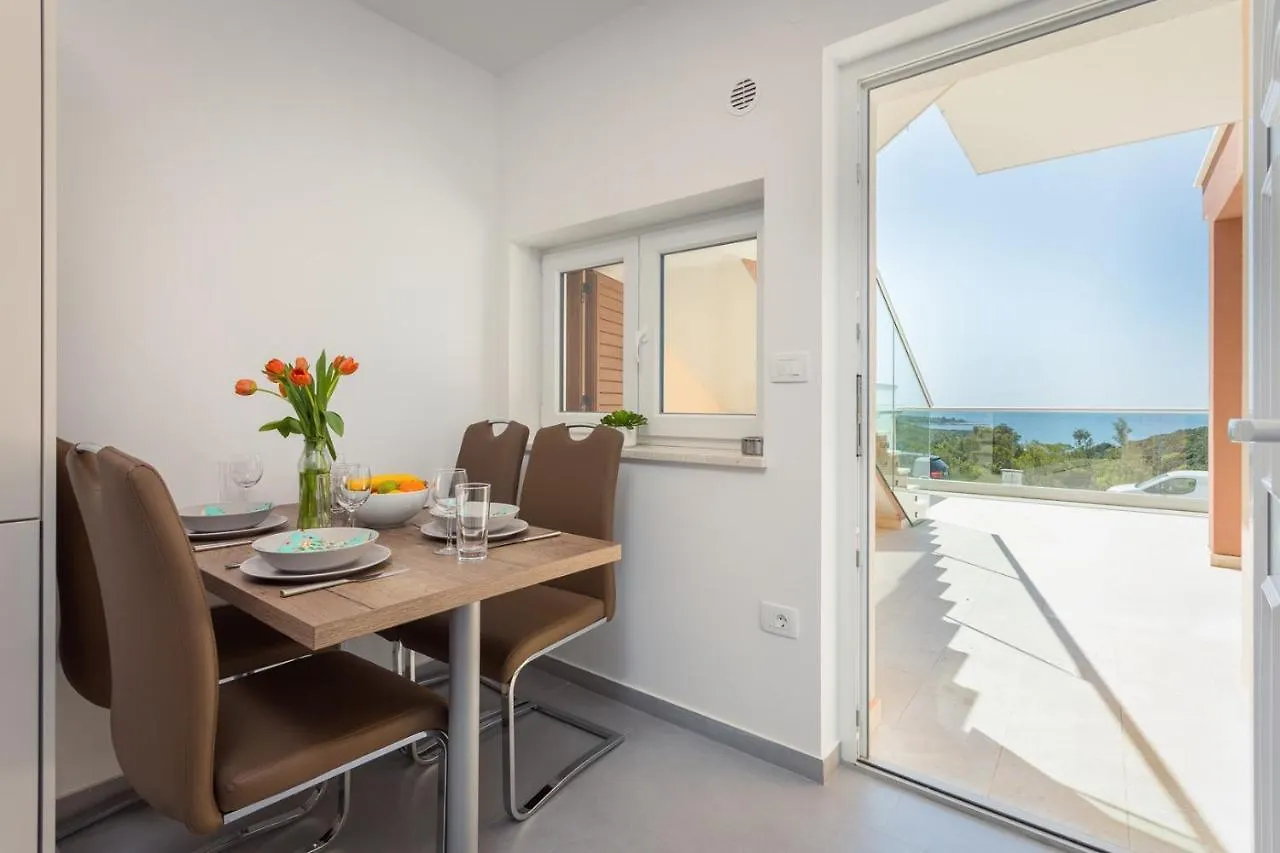 Πανσιόν Bella Vista Apartments Peruški